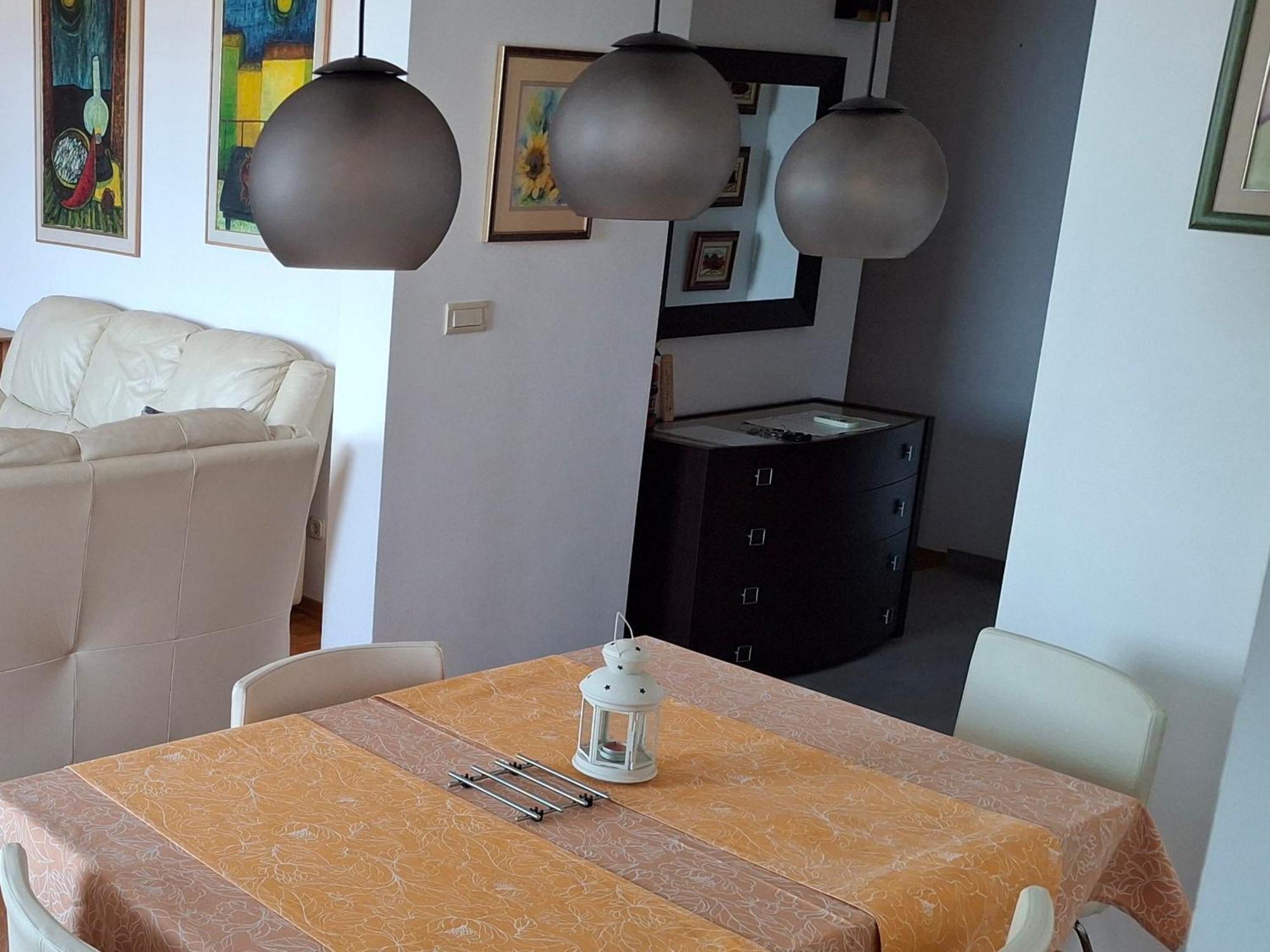 Apartman Tina Znjan *